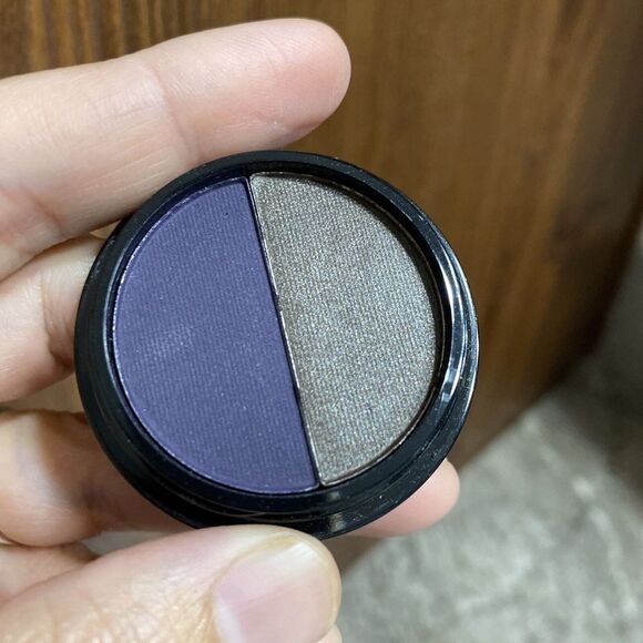 Elf e.l.f. Duo Eyeshadow #: 33049E-3, #: 5D01AL Gray Purple - Picture 2 of 3